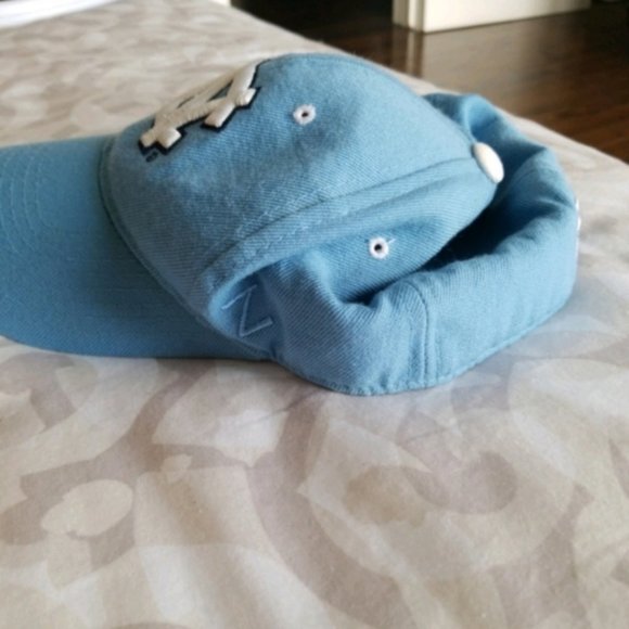 North Carolina Baby Blue Cap Hat (Michael Jordan) - Picture 7 of 7